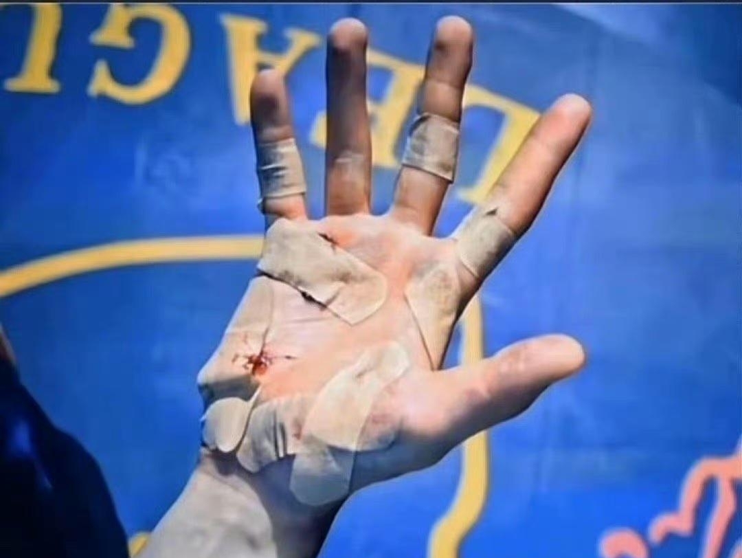 关于德隆:保罗还在打球啊?我下个楼梯都能受伤的信息 第2张 关于德隆:保罗还在打球啊?我下个楼梯都能受伤的信息 第2张