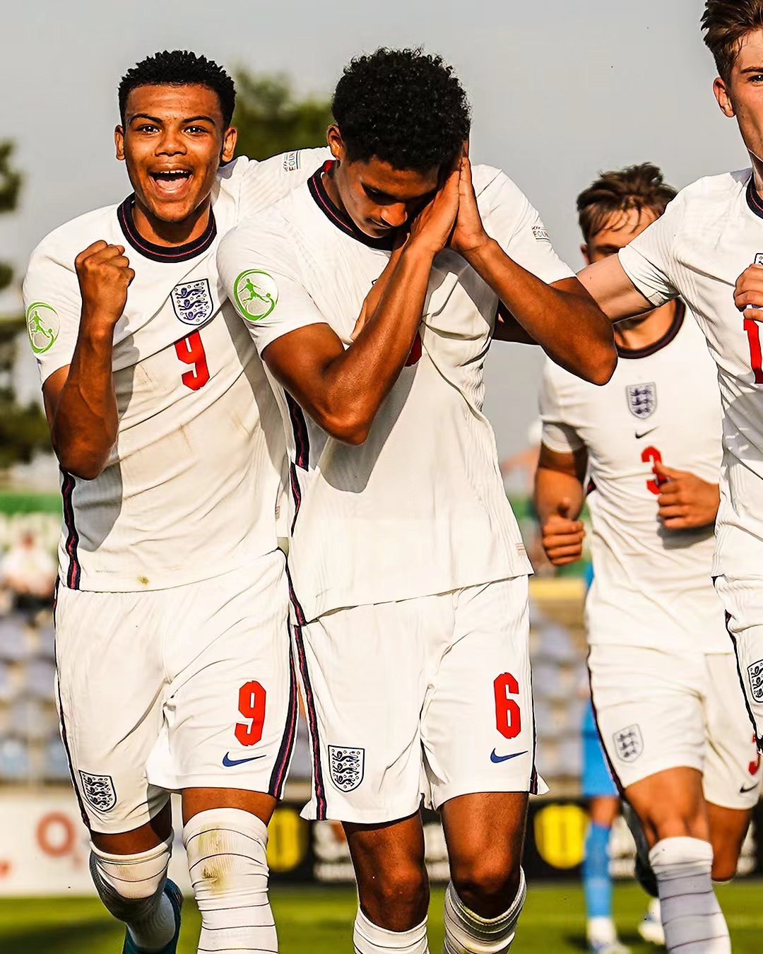 德U19：奥伯豪森红白U19VS门兴格拉德巴赫U19的简单介绍  第1张