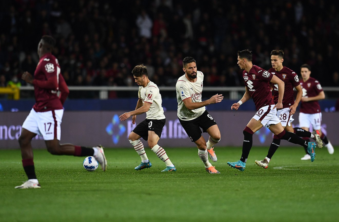 阿德利确认加盟利雅得青年人与米兰达成协议的简单介绍  第1张