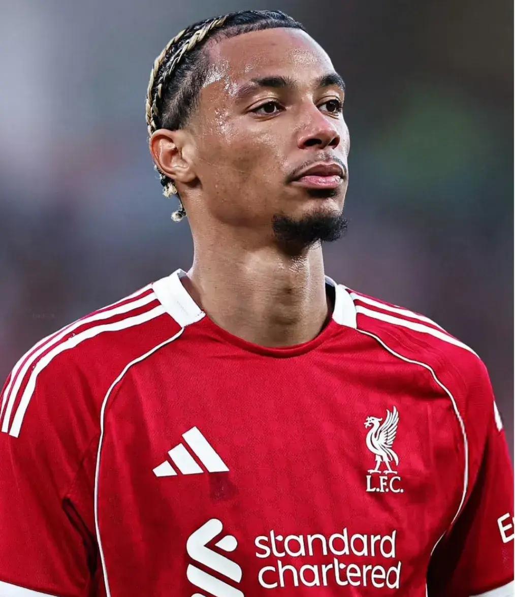 利物浦官宣埃基蒂克红军迎来新中锋  第1张