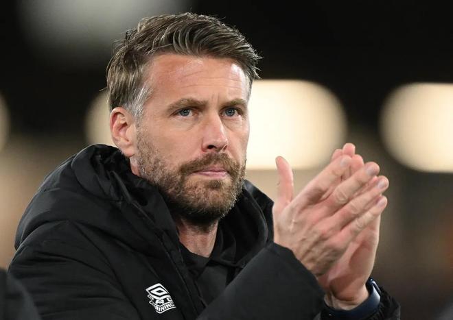 狼队官宣爱德华兹担任球队主帅球队保级压力很大的简单介绍 第1张 狼队官宣爱德华兹担任球队主帅球队保级压力很大的简单介绍 第1张