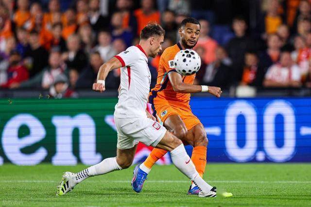 世预赛荷兰1-1波兰荷兰暂时领跑的简单介绍 第1张 世预赛荷兰1-1波兰荷兰暂时领跑的简单介绍 第1张