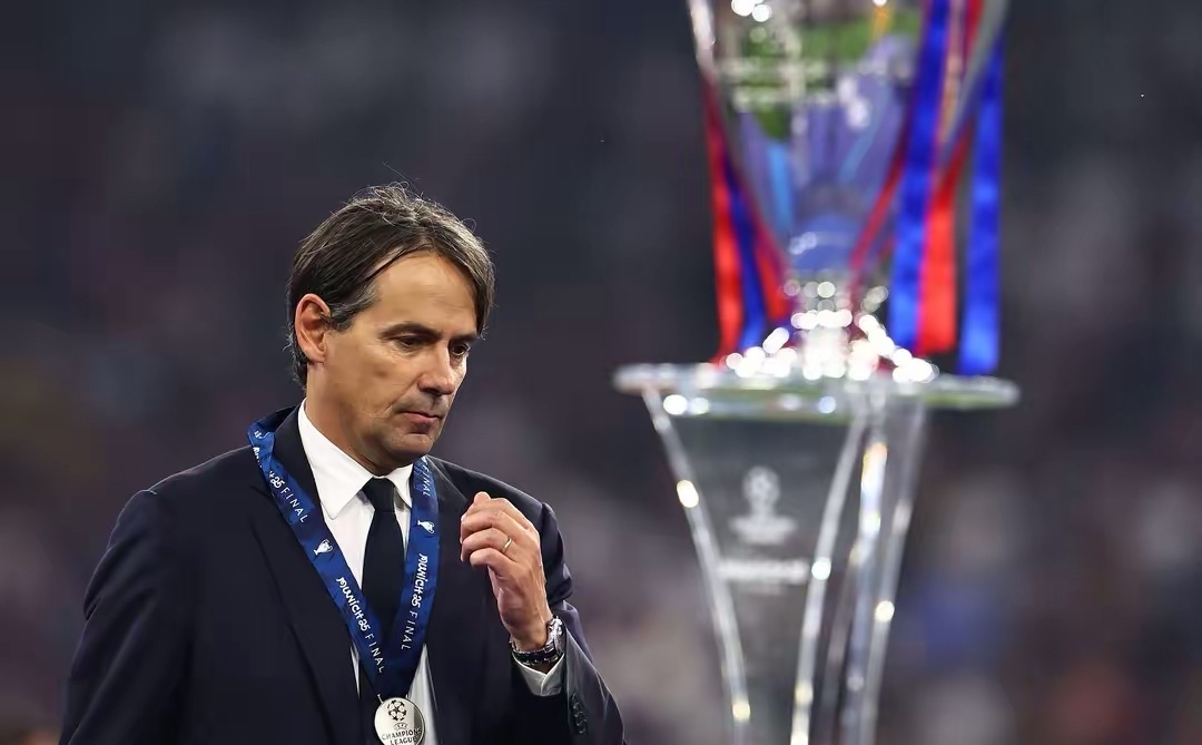 利雅得新月继续与B费经纪人谈判沙特球队将提供现有周薪近四倍的待遇的简单介绍  第2张