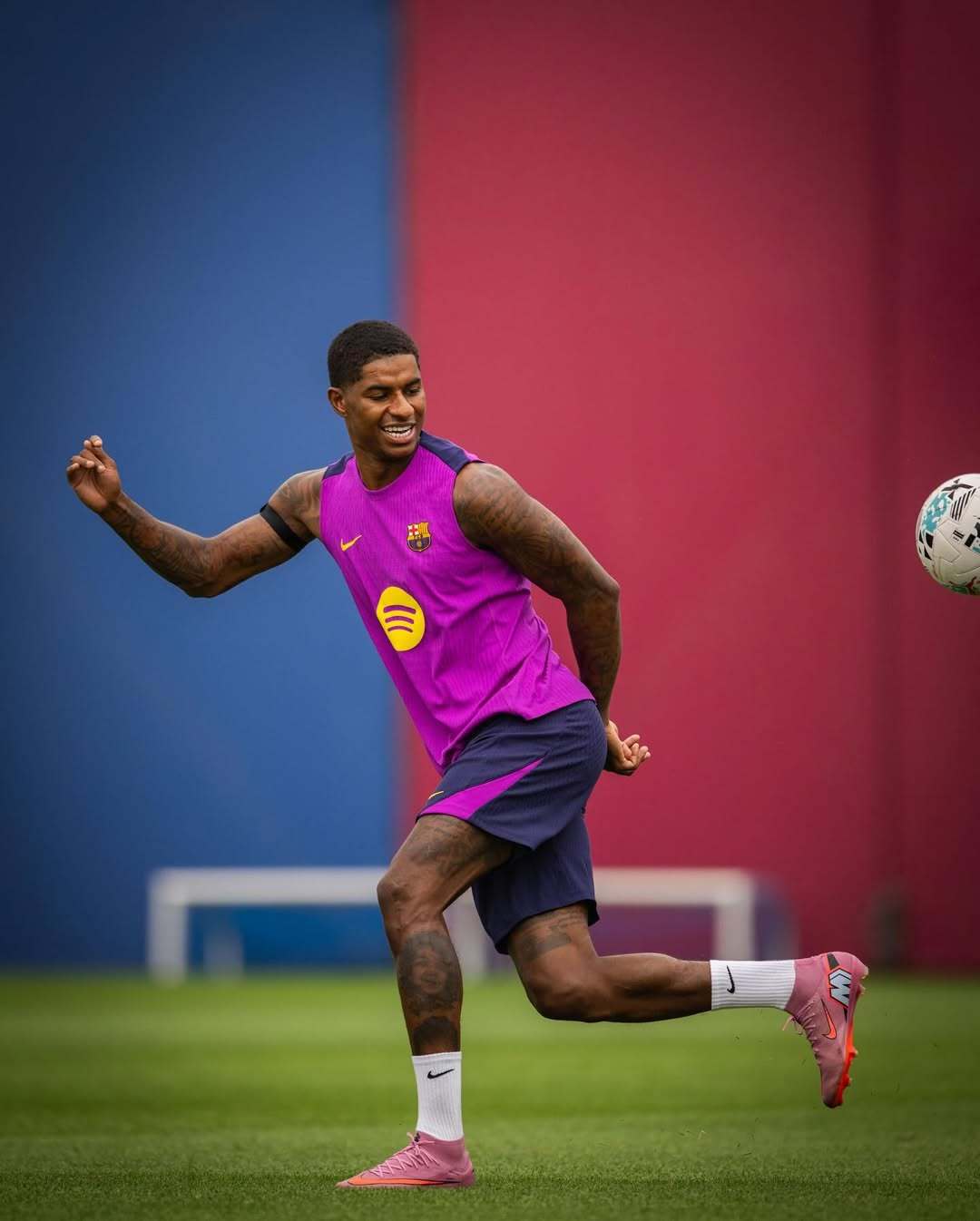 关于拉什福德公开表示希望留在巴萨不愿意回到曼联的信息 第2张 关于拉什福德公开表示希望留在巴萨不愿意回到曼联的信息 第2张