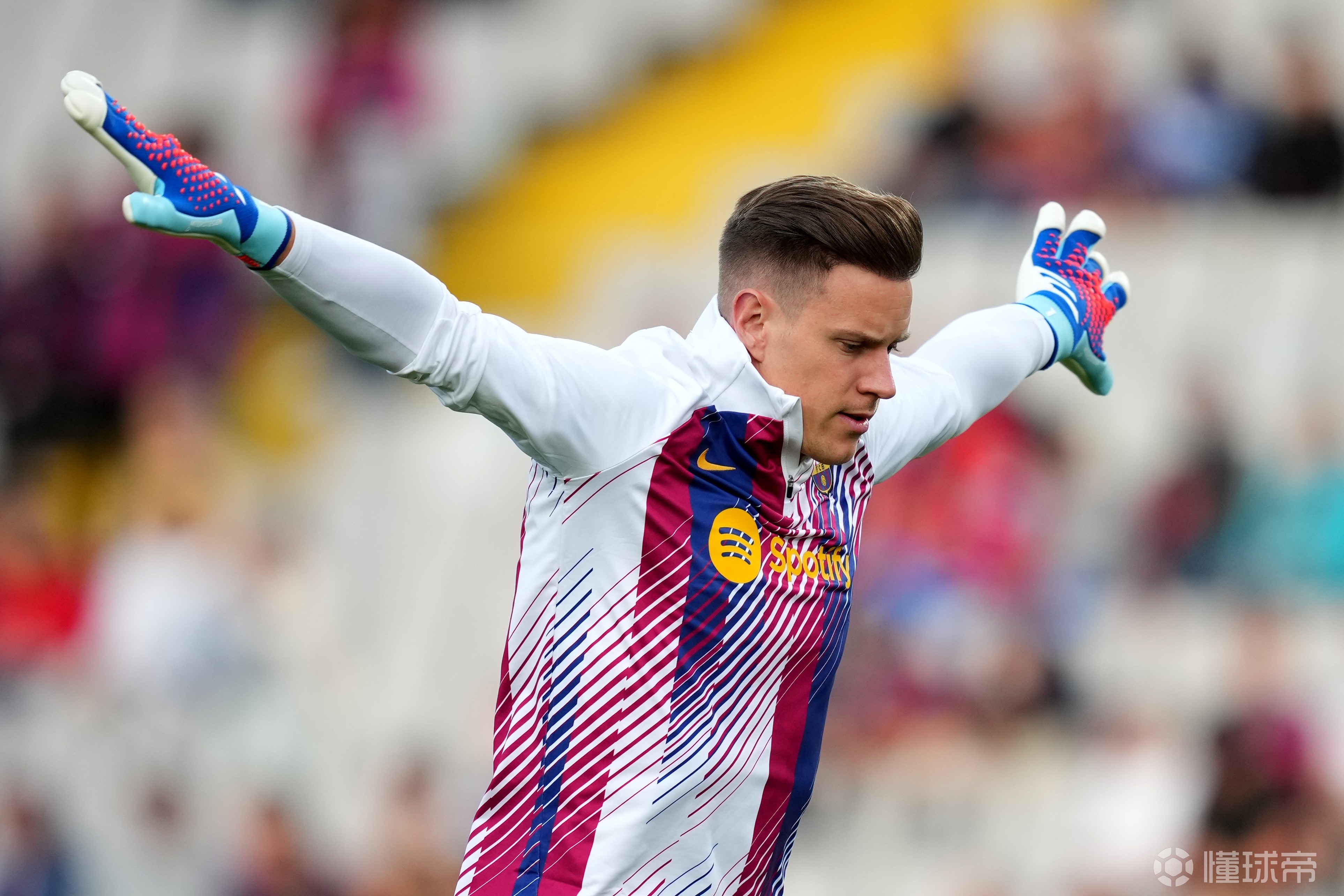 特尔施特根接受腰部手术巴萨想甩掉昔日门神德国队前景也难言乐观的简单介绍