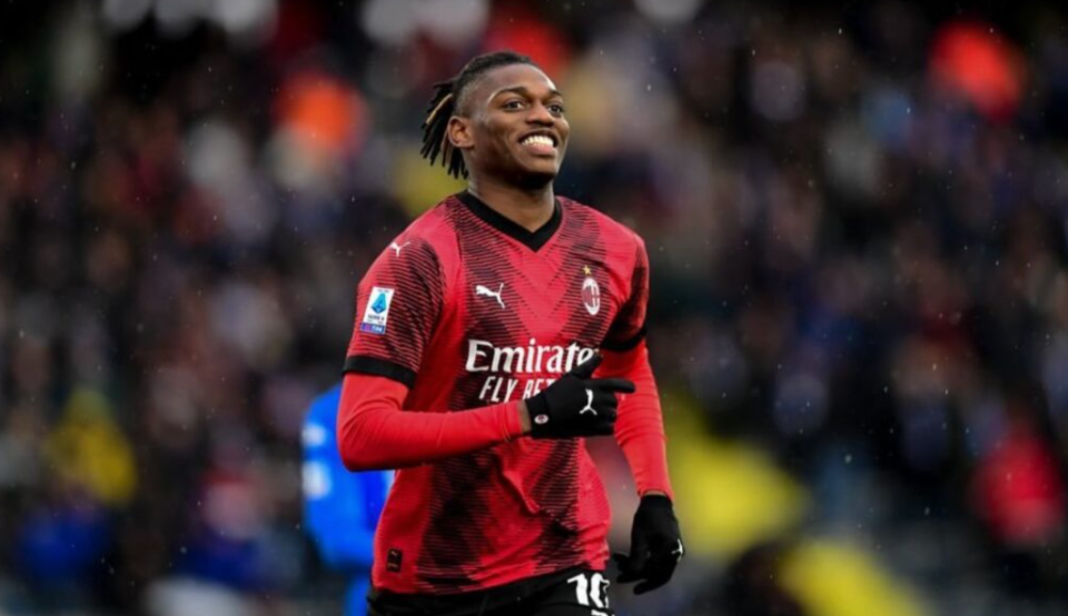 AC米兰有意富安健洋球员今夏与球队解约的简单介绍