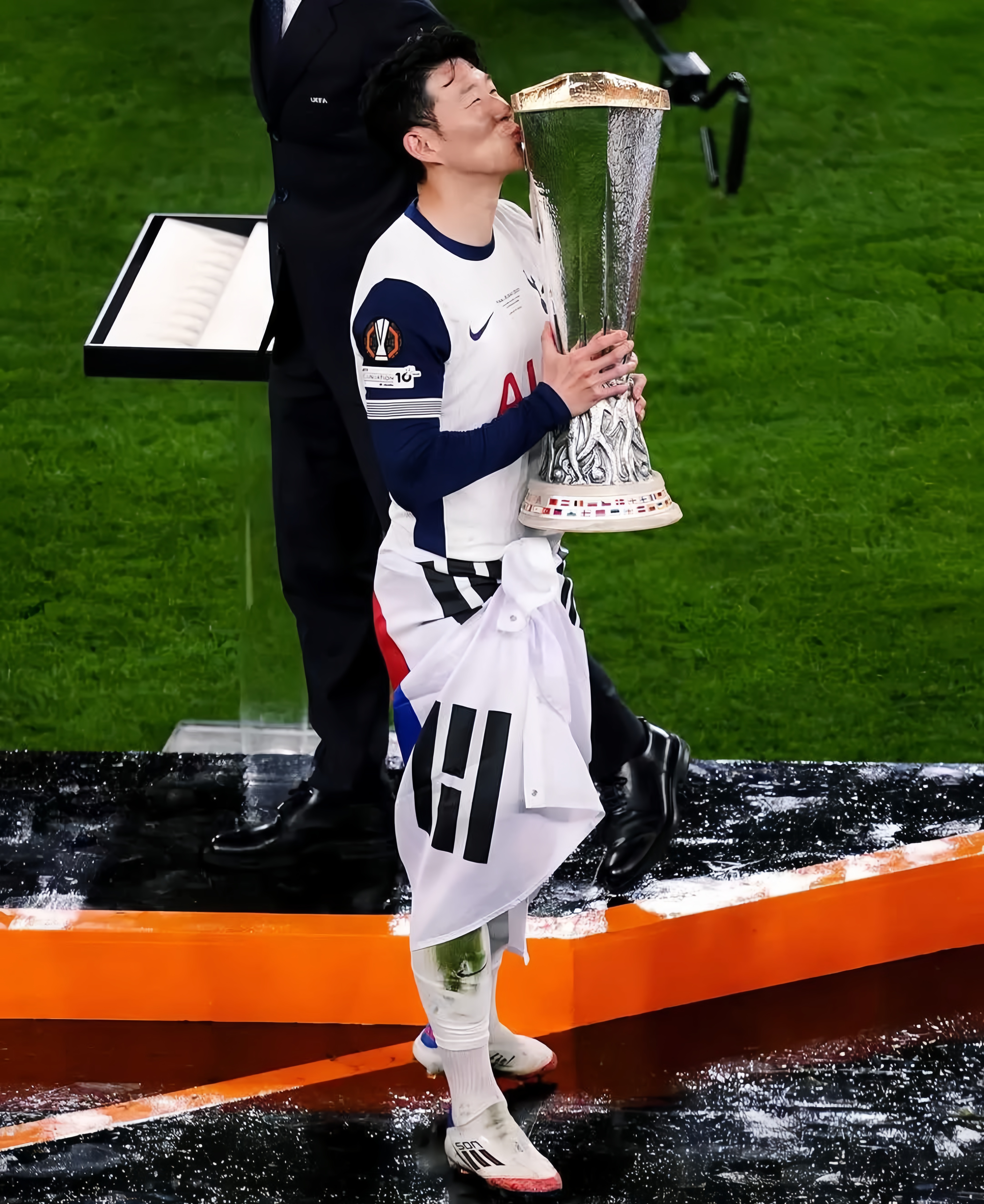 孙兴慜赛后不想佩戴热刺队长袖标深陷转会流言的简单介绍 第1张 孙兴慜赛后不想佩戴热刺队长袖标深陷转会流言的简单介绍 第1张